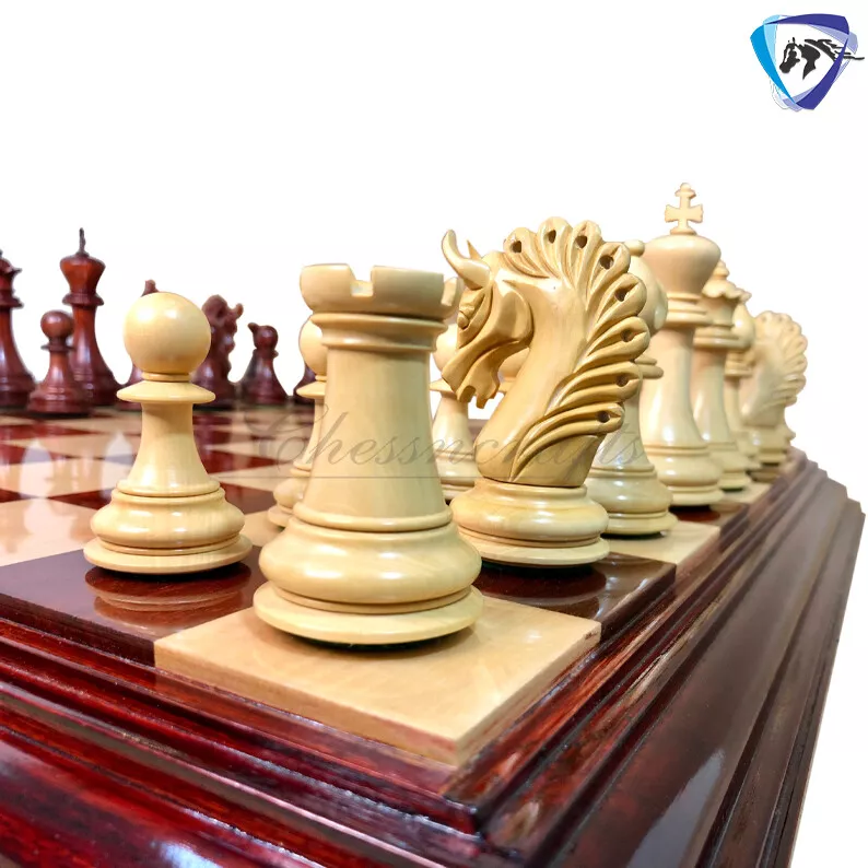 Queens Gambit Series Complete Chess Set Boxwood & Ebony 