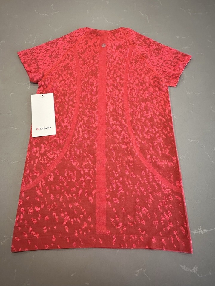 Lululemon Swiflty Tech Short Sleeve Shirt Size 6 Covered Camo Red Rock