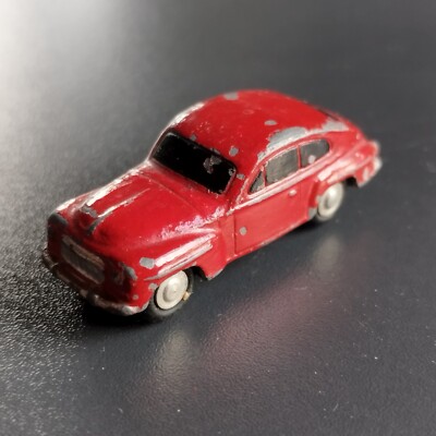 Schuco Classic Edition 1998 (ブリキのミニカー) 1998 Schuco Classic Edition Mercedes-Benz 外箱、ウイスキー入れ付き