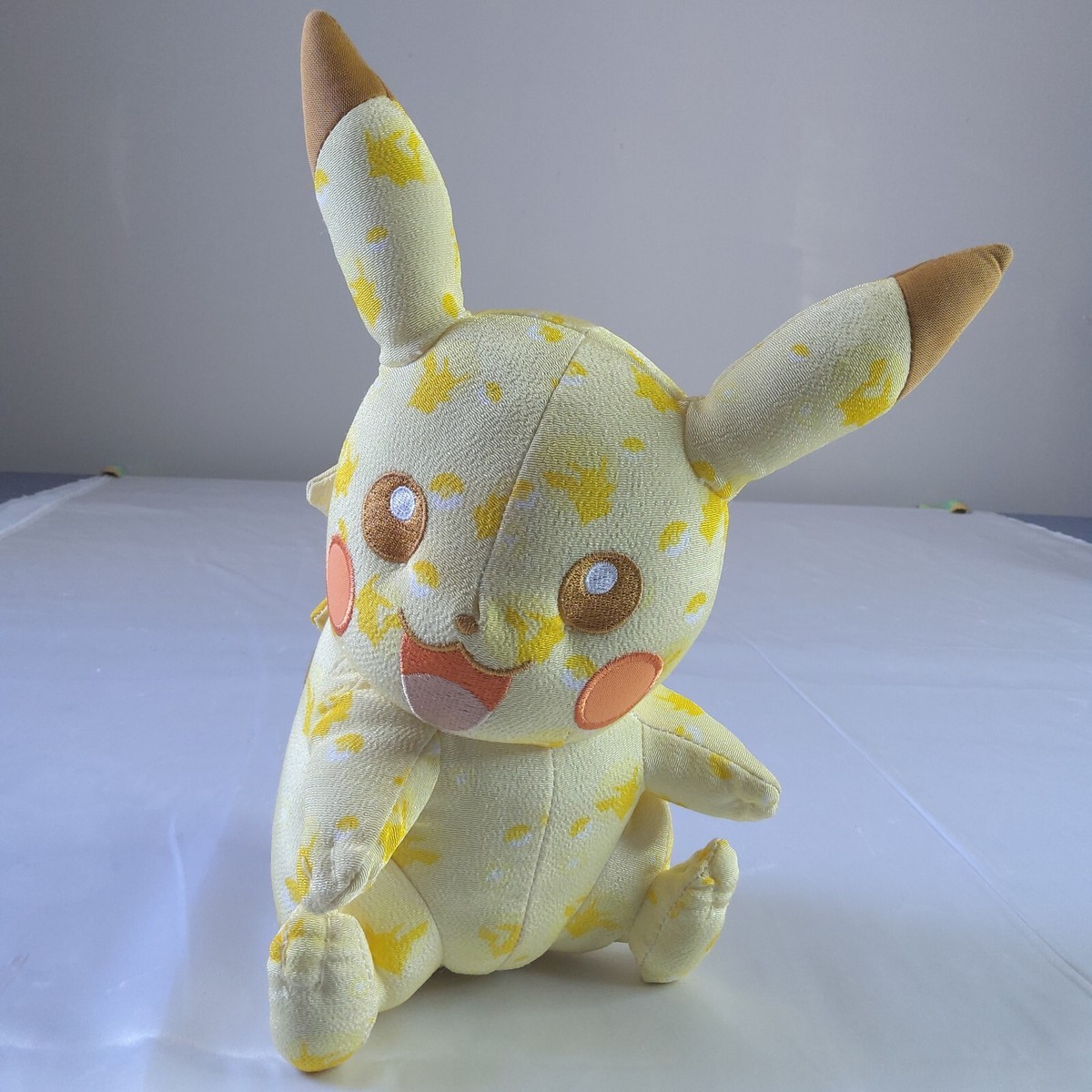 NEUF PELUCHE TOMY Winking Pikachu 20th Anniversary Pokemon Ltd édition 10 EUR 33,00 - PicClick FR
