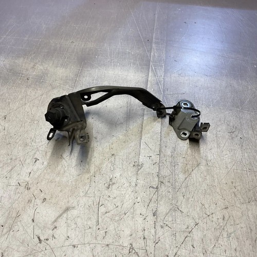 BMW 5 F10 Kotflügelhalter vorne links 21758112
