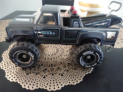 tonka wrecker truck
