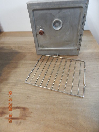 60's COLEMAN FOLDING CAMP OVEN FOLDABLE 12X12