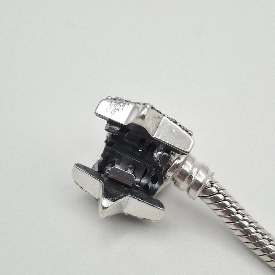 Pandora Momentos 925 ALE Plata de Ley Asimétrica Estrella Cierre Brazalete (CP4008158) Foto 3 de 4