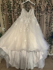 Ivory Sand 18W Women's Wedding Dress Worn Once Excellent Condition