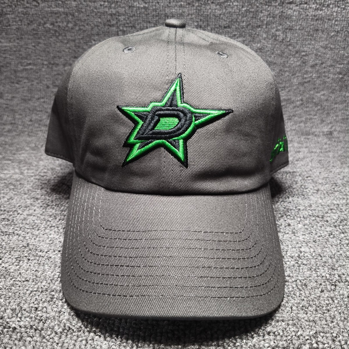 Mitchell & Ness Dallas Stars NHL Gray Strapback Cap Curved Brim Hat