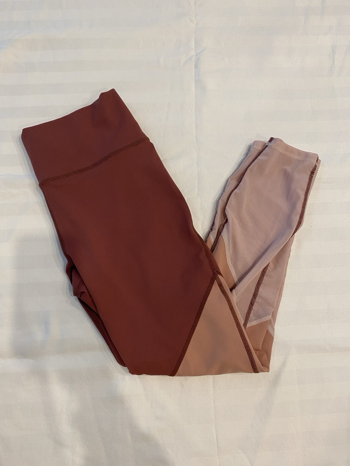 Fabletics High-Waisted Powerhold Leggings Ombré MAHOGANY/DRIFTSCAPE/SAND Size M