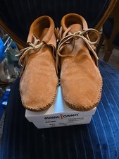 Minnetonka Men's Brown Suede Fringe Moccasin Boots Lace Up Mid-Calf US 9