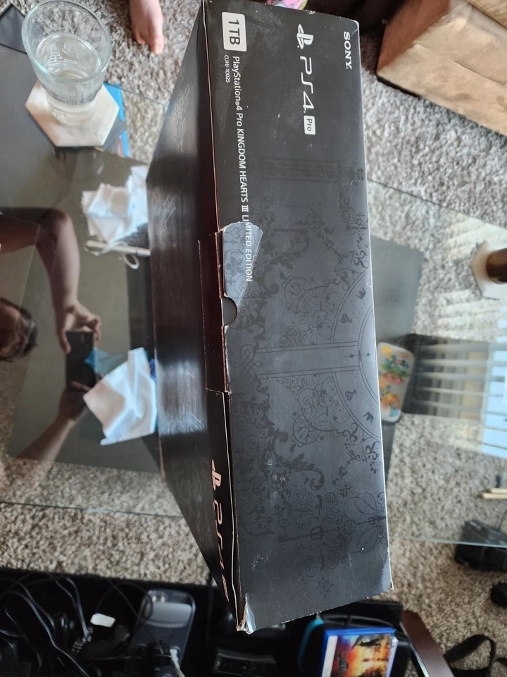 Kingdom Hearts 3 Edition for PS4 Pro Includes Box and Controllers And KH3 Deluxe - Image 4 of 4