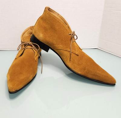 John Fluevog mens pointed toe chukka boots lace up camel suede Mint Sz 11