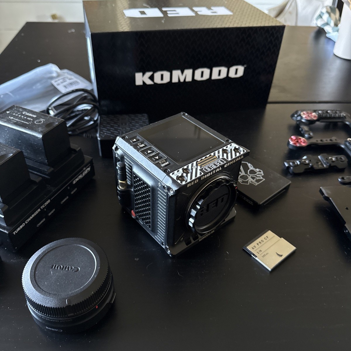 RED推奨 Angelbird CFast AV 1TB KOMODOブラマジ | ヤマダウェブコム