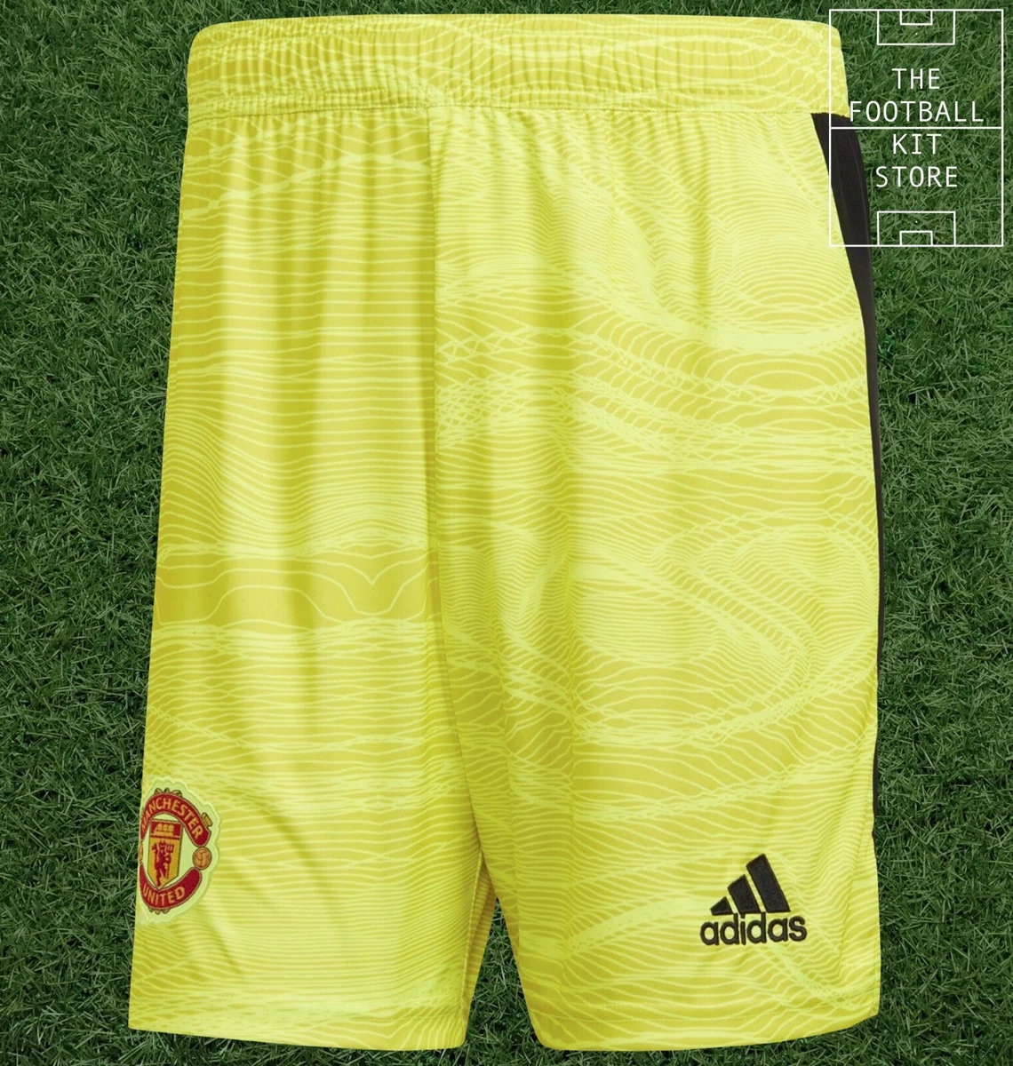 Man utd hotsell shorts sale