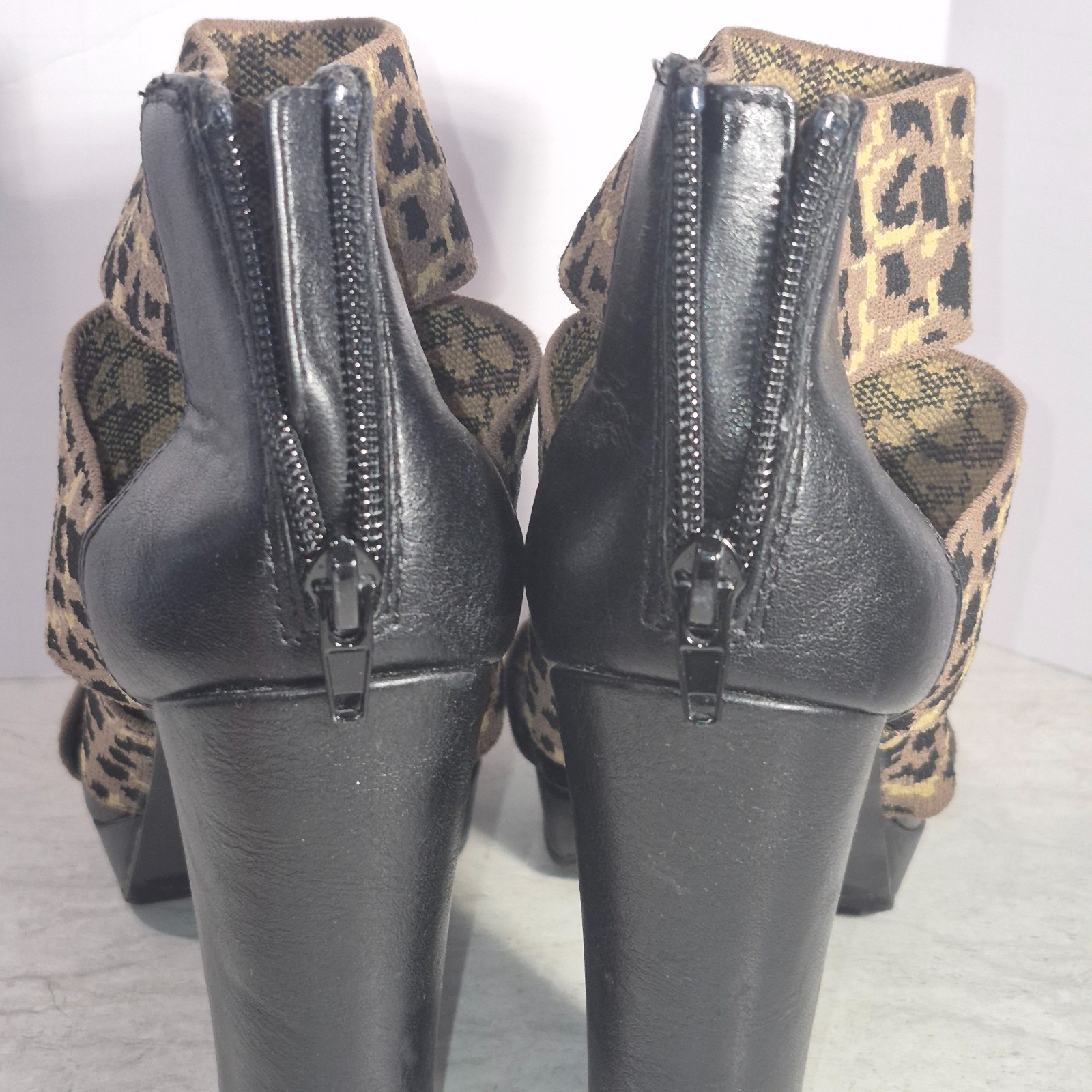 Leopard Print High Heel R Report WMS 8.5, 4in Hee… - image 3