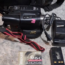 JVC GR-AXM300 VHS-C Camcorder 44x Zoom LCD Screen Charger Battery Tape