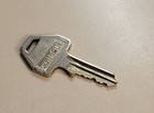VINTAGE GM GMC CHEVROLET CADILLAC CONSOLE KEY # 092 OEM — photo 2