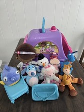 Disney Doc McStuffins Mobile Clinic Playset w 8 Plush Figures Accessories