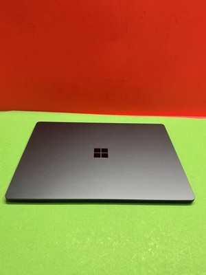 Microsoft Surface Laptop 3 13.5” i7 10th Gen 1.3 GHz-16GB 512GB