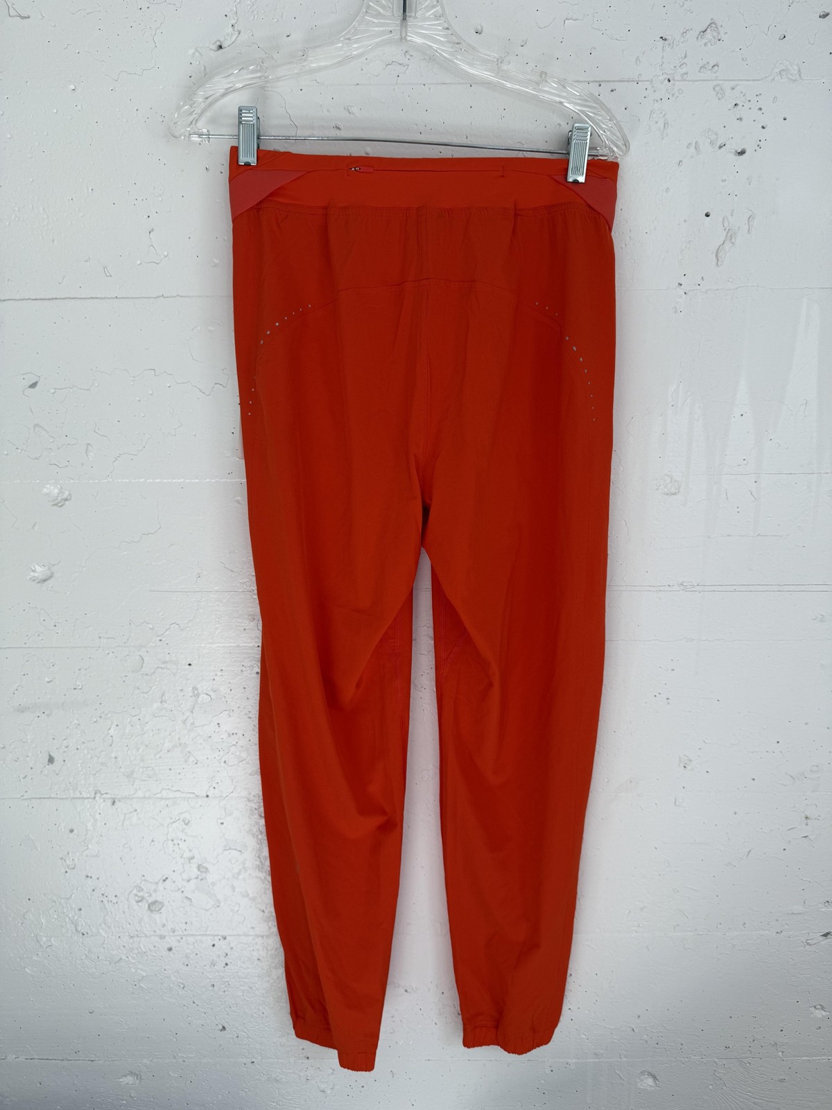 Lululemon Pants Womens 6 Red Adapted State HR Jogger Airflow High Rise Venting