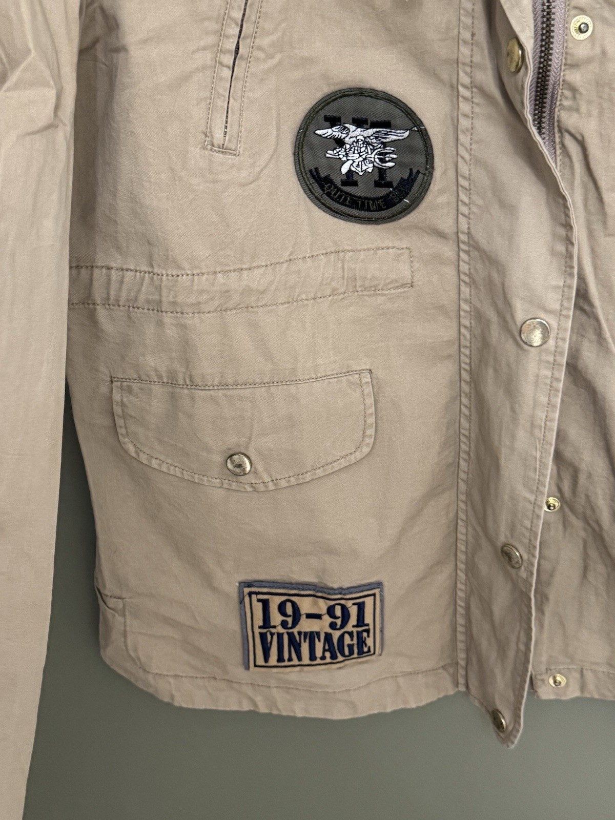 Utility Woman Patch Jacket Size Large - image 2