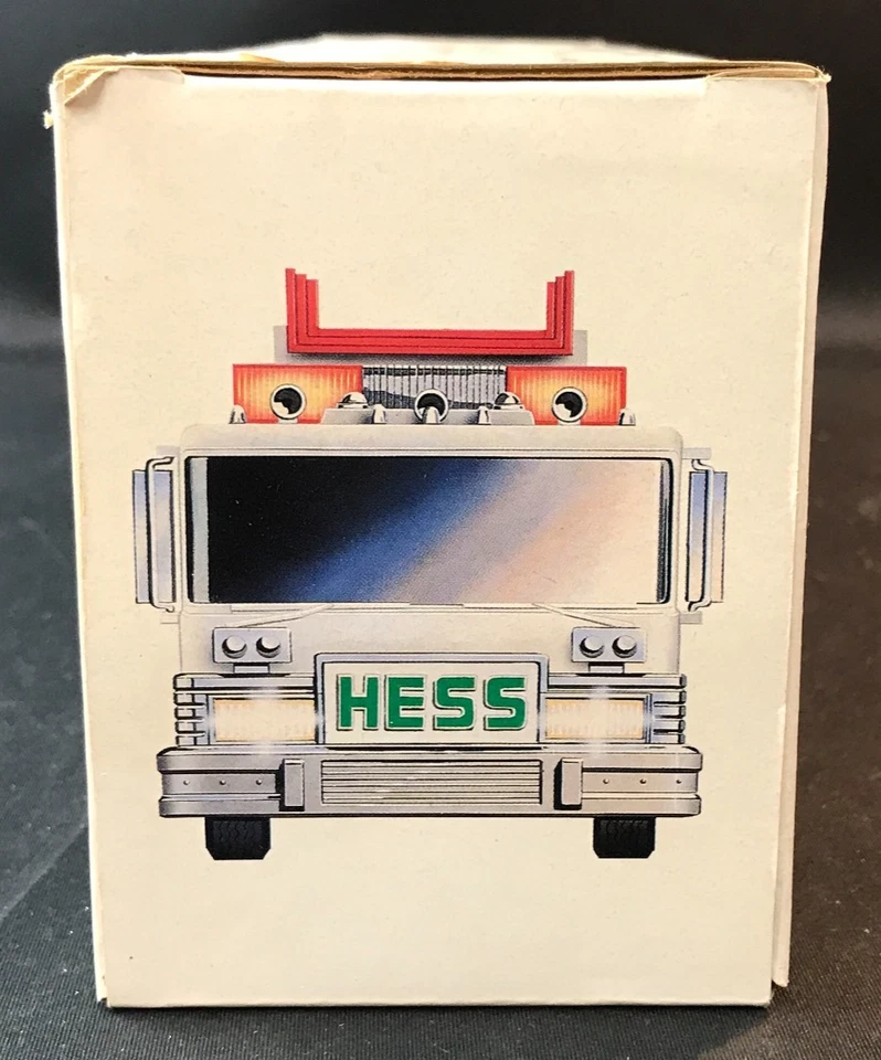 1989 Hess Gasoline Toy Fire Truck Toy Bank BOXED Die-Cast w/Dual Sound Siren VTG - Image 4 of 4