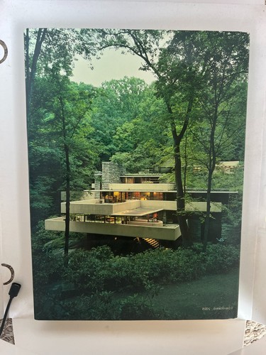 Frank Lloyd Wright Lot: Five Books with His Story—Photos of His Studio & Work - Imagen 22 de 24