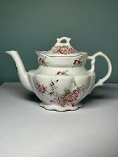 Vintage TEAPOT STAFFORDSHIRE ENGLAND ROYAL PATRICIAN BONE CHINA FLORAL Pink