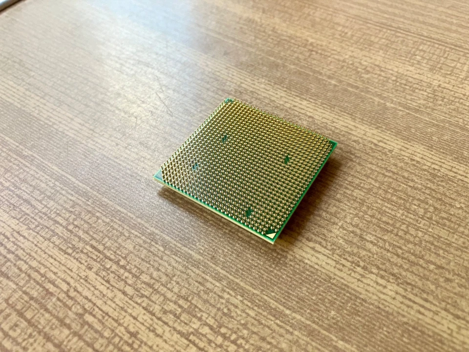 Processeur AMD Phenom X4 9650 - HD9650WCJ4BGH Quad Core 2,3 Ghz Socket AM2 - Photo 3/3