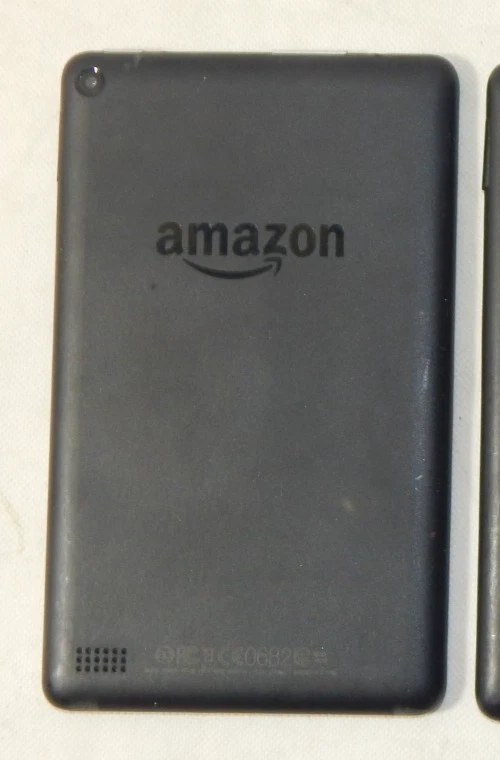 Lot of 3 Amazon Kindle Fire For Parts E0700 E0682 - Image 3 of 4