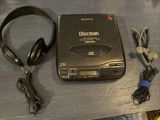 1991 Vintage Sony Discman D-33 Mega Bass Portable CD Player With Two Headphones