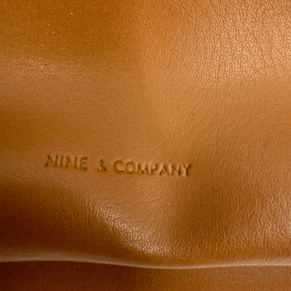 Bolsa de ombro feminina Nine & Company couro marrom alça destacável fecho com zíper - Imagem 2 de 4