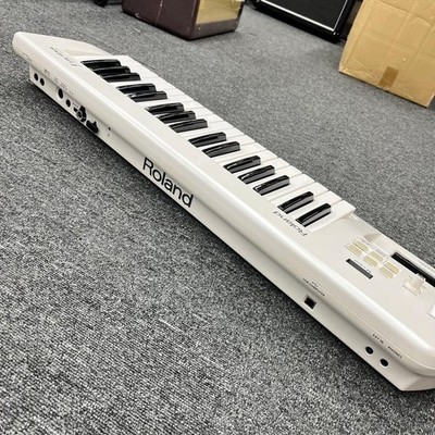 中古品　Roland Roland Synthesizer Lucina AX – 09 Pearl White Roland Lucina AX-09 - What To Know & Where To Buy | Equipboard