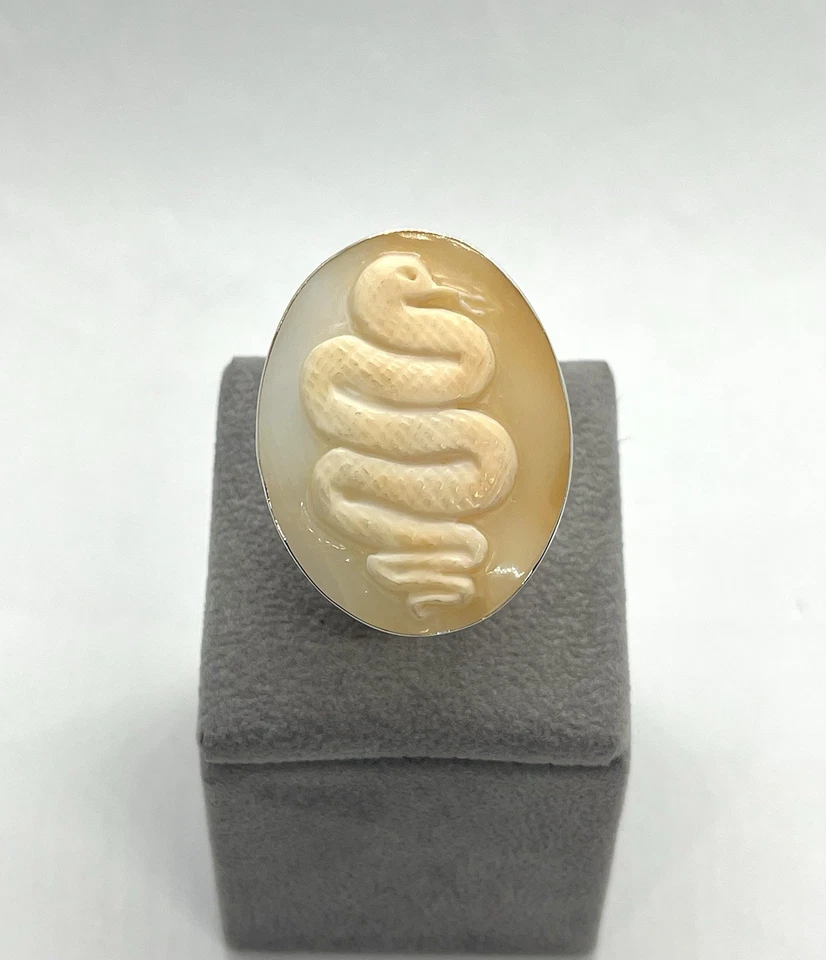 Anello Serpente Su Cammeo In Conchiglia Corniola-Argento 925,fatto A Mano - Immagine 2 di 4