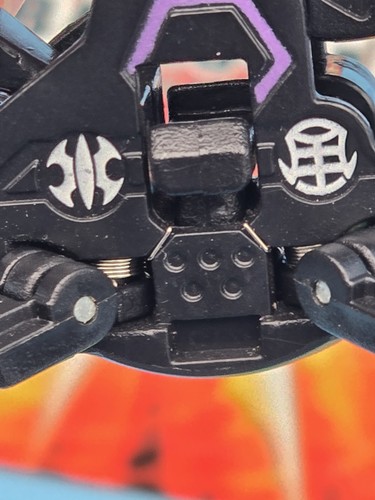 Authentic Bakugan Battle Brawlers , Cards and 2 Cases Lot23 Brawlers + 76 Cards - Picture 7 of 23