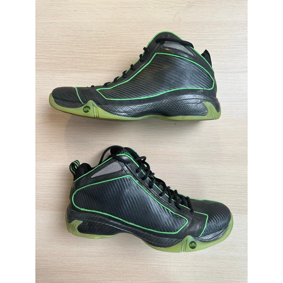 Zapatilla de baloncesto original APL Concept 1 prohibida - talla 12M Foto 3 de 4