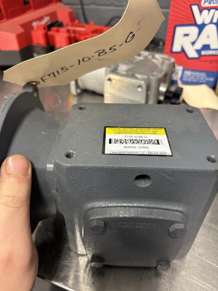NUEVO SIN CAJA Boston Gear Reducer F715-10-B5-G relación 1,2 HP par 10:1 397 lb Foto 2 de 4