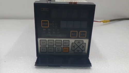 YAMATAKE HONEYWELL SDC200 MODEL-SDC2002GF01A00001 Température Contrôleur - Vidéo 1 sur 1