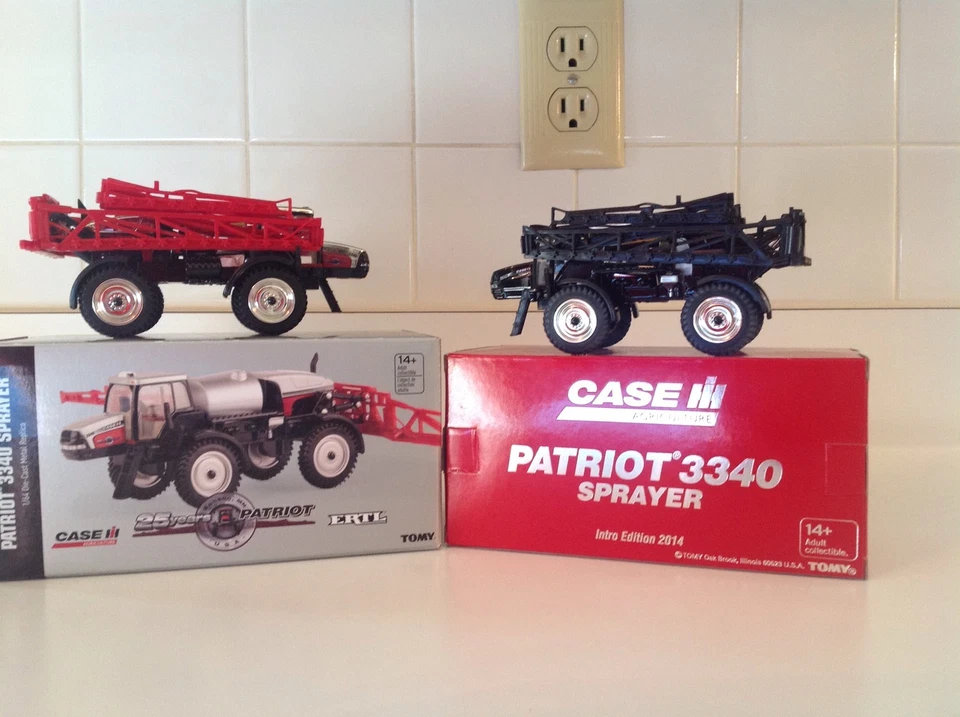 1/64 Case IH Patriot 3340 25 Aniversario y 2014 Edición Intro Negra Foto 2 de 4