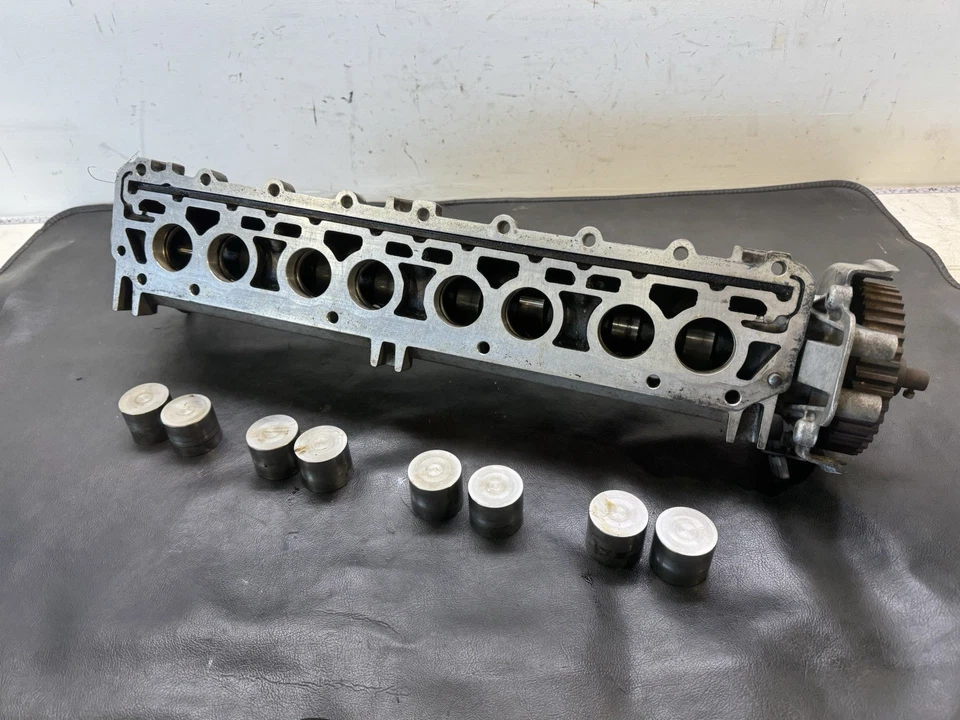 Árbol de levas y carcasa Porsche 944  Foto 3 de 4