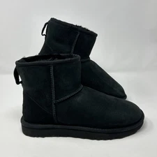 UGG Classic Mini II Black Suede Sheepskin Boots Women’s 8 Treadlite SugarSole