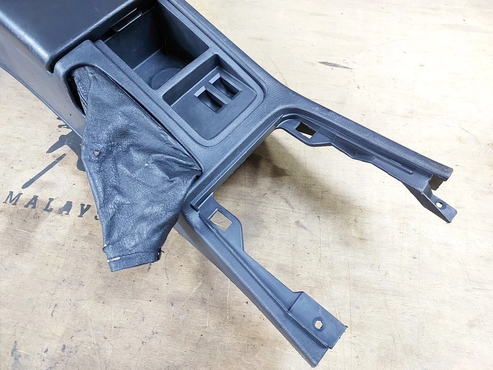 Nissan Skyline R33 GTR GTS-T BCNR33 ECR33 S1 Centre Console Armrest 96910-01U00 - Image 2 of 4