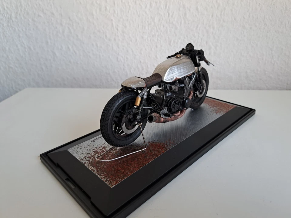 Honda CB 750 Cafe Racer Tamiya Unikat - Bild 3 von 4