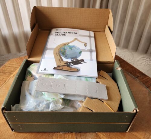 Kiwi Co Eureka Crate GLOBO MECÁNICO Construye tu Propio Kit de Madera Nuevo Caja Abierta - Imagen 2 de 4