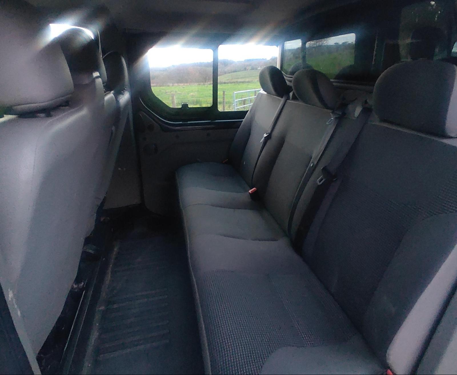 2014 VAUXHALL VIVARO FACTORY CREW CAB VAN 6 SEATER LWB WARRANTY NEW MOT