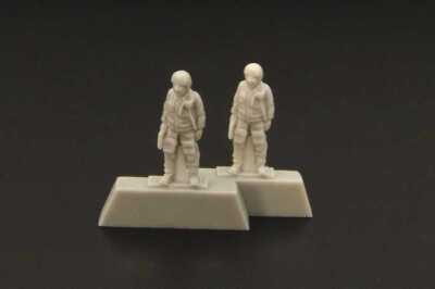Brengun Models 1/144 MIKOYAN MiG-21 PILOTS (2) Resin Set
