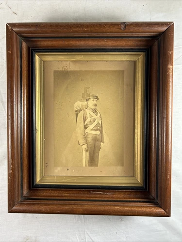 ORIGINAL CIVIL WAR PHOTO of UNION SOLDIER #71 UNIFORM in DEEP WALNUT FRAME