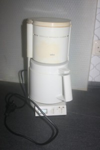 kaffeevollautomat Braun mit Zeitschaltuhr und Warmhaltekanne, gebraucht