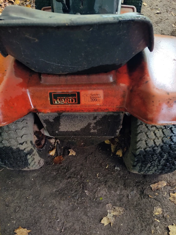 Cortacésped Montgomery Ward 38"-11 hp 399cc+2 neumáticos traseros nuevos ver fotos Foto 4 de 4