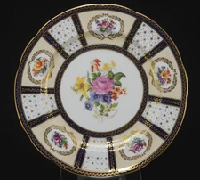 Antique Paragon 8902 Queen Mary 10 3/8 Inch Dinner Plate AS IS 1913