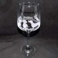 New Laser Etched 'DACHSHUND' Wine Glass With Free Gift Box - Beautiful & Unique!