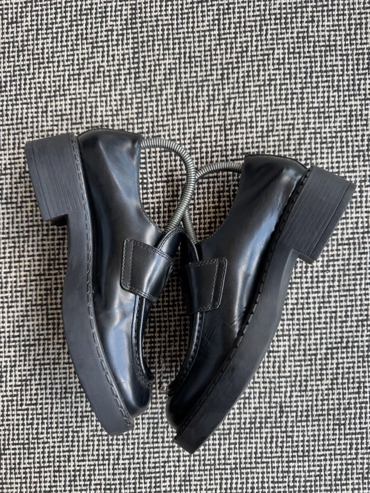 37码普拉达鞋 — 第 4/4 张图片